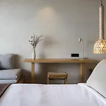 Hotel ​le Grand Bleu Derveni