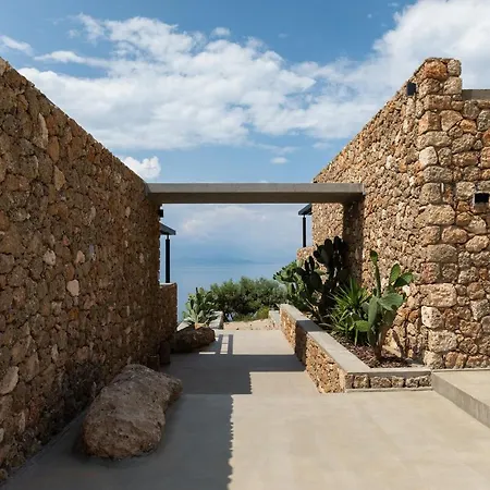 ​le Grand Bleu 5* Derveni