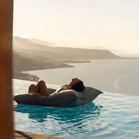 ​le Grand Bleu Hotel 5*