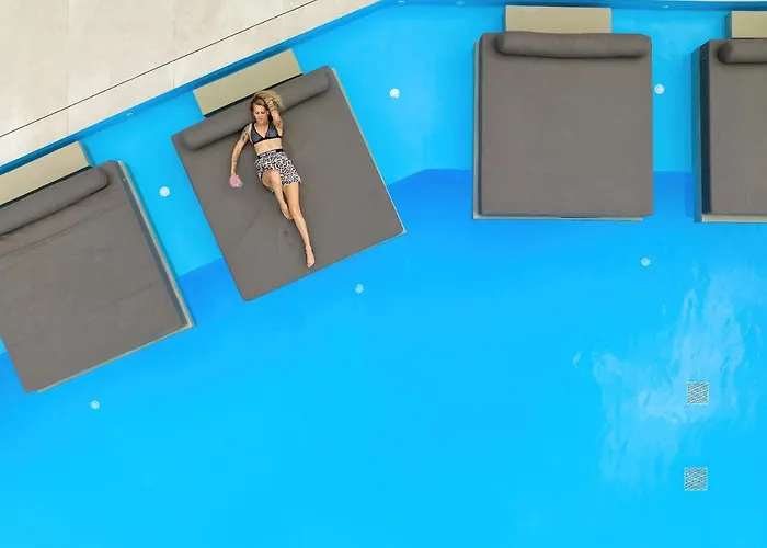 ​le Grand Bleu 5* Derveni