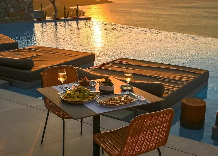 ​le Grand Bleu Hotel Derveni