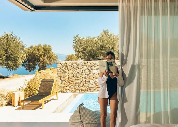 ​le Grand Bleu Otel