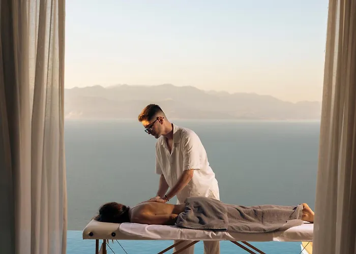 Otel ​le Grand Bleu 5*